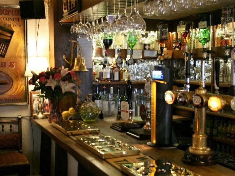 The Talbot Inn Much Wenlock Zewnętrze zdjęcie
